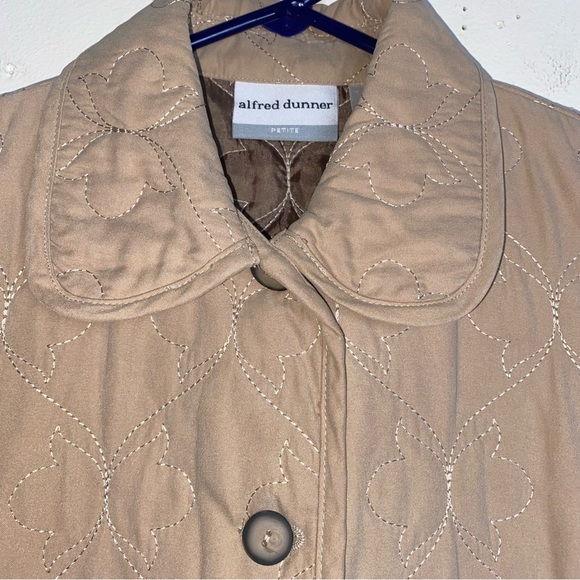 Alfred Dunner Jacket Womens Petite Beige Quilted Classic Grandmacore Luncheon - Picture 4 of 12